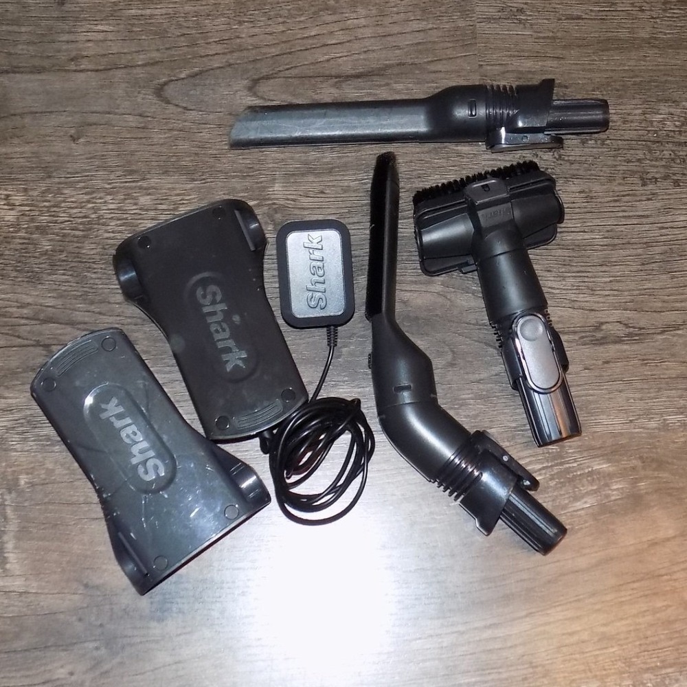 Shark Vacuum Accessory Lot XSBT750 Batteries Charger Crevice Tool Black Good